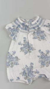 TinyBee ชุดหมีสั้น รอมเปอร์ บอดี้สูท ชุดเด็กอ่อน ผ้าฝ้าย ชุดเด็กแรกเกิด แบรนด์อังกฤษ ลายดอกไม้สีฟ้า อายุ 3-9 เดือน