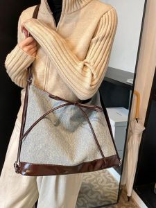 กระเป๋าถือทรงสี่เหลี่ยมผืนผ้าทรงสี่เหลี่ยมผืนผ้าสำหรับผู้หญิง ความจุขนาดใหญ่ กระเป๋าสะพายไหล่ข้างเดียว กระเป๋าสะพายข้าง กระเป๋าเป้สะพายหลังแบบลำลองสำหรับเดินทาง กระเป๋าถือแบบมีซิป กระเป๋าถือแบบมีซิปสำหรับวัยรุ่น