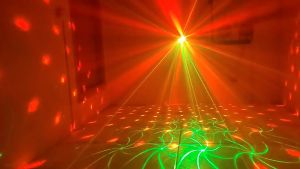 Đèn LASER sân khấu cảm biến âm thanh cực nhạy kết hợp hiệu ứng sống động