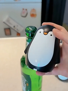 ที่เปิดขวด อุปกรณ์เปิดฝาขวด แม่เหล็กเพนกวิน พกพาสะดวก เพียงแค่กดก็เปิด อัตโนมัติ สำหรับเปิดฝาขวด