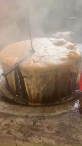 Mật Mía Nguyên Chất Mật Mía Nghệ An Chuẩn Loại 1 Thơm Ngon Sánh Mịn Không Chất Bảo Quản - Chai 1 Lít Nặng 1.4kg Mật Mới