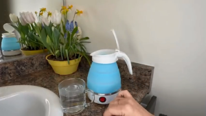 Foldable Travel Kettle 600ml – Portable Mini Electric Kettle with Fast Boil Dual Voltage Lightweight for Camping Use