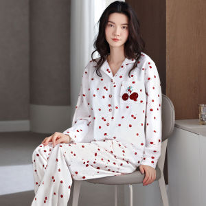 Bộ đồ ngủ nữ MiiOW dài tay in hoa thoáng khí.