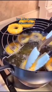 Panci Penggorengan 2IN1 Dengan Tirisan Anti Lengket - Wajan Penggorengan Deep Frypan 20CM - Cookware Set Tirisan Kuping Tebel Multifungsi