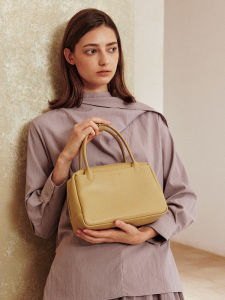 Avalea Soft Cowhide Leather Boston Handbag Medium Square Crossbody Womens Bag 2025 New Style F254 Fashionable Shoulder Bag