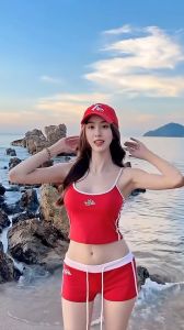 ชุดนอนผู้หญิง สีแดง ผ้าโพลิเอสเตอร์ เซ็ต 2ชิ้น เสื้อสายเดี่ยว + กางเกงขาสั้นเอวยางยืด มีเชือกรูด ชุดออกกำลังกายผู้หญิง #2447