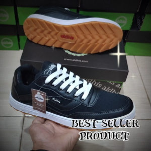 ALDHIS S010 - Sepatu Pria Sneakers Hitam Putih Sneaker Cowok Keren untuk Sekolah Gaya dan Kerja