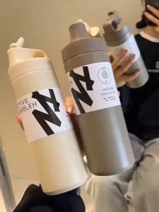 กระบอกน้ำเก็บอุณหภูมิ 550 ml ด้วยกระบอกน้ำสแตนเลส เก็บได้ทั้งร้อนและเย็น ฝาเกลียวปิดแน่น มีหลอดในตัว ดื่มได้ทันที ขนาดกระทัดรัด