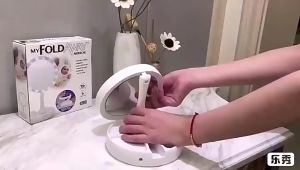 กระจก กระจกแต่งหน้ามีไฟLED กระจกพับได้