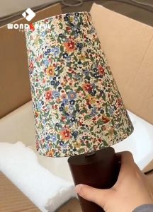 WONDERFUL โคมไฟตั้งโต๊ะ การหรี่แสงสามสี โคมไฟข้างเตียง สไตล์อเมริกัน ไฟตกแต่งบ้าน