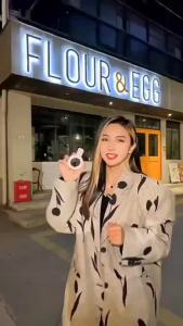 Clip-On Selfie Ring Light For Phone With Selfie Mirror 3 Light Modes 3 Levels Brightness 180° Rotatable Built-In Battery Portable Selfie Fill Light Replacement Fo