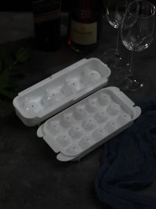Ice Tray Ball with Lid Ice Tray Plastic Ice Cube Mold Refrigerator Ice Hockey Mold Ice Maker Round Ice Tray Ice Maker