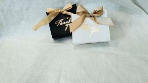 พร้อมส่ง กล่องขวัญ กล่องขนม ใส่ของชำร่วยงานแต่ง แบบหรูหรา กล่องกระเป๋า ผูกริบบิ้น