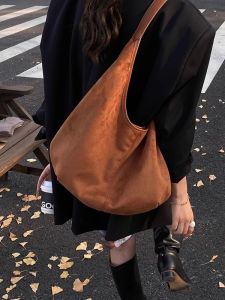 Large Capacity Faux Velvet Tote Bag 2025 New Autumn Winter Single Shoulder Casual Fashion Handbag Underarm Crossbody Bag