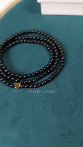 Vòng tay đá Mã Não đen size hạt 4 li kiểu đeo quấn 3 vòng phối charm trái tim vàng xỏ ngang chuyên nghiệp thời trang | Hoa Minh Gem