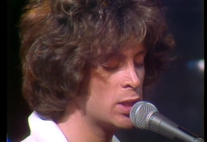 70s Top Best Music Videos 1976-1977 Set 3 BILLBOARD Music Video Hits in the 70s (1976 & 1977) MP4 File Collection in 32GB Flash Drive Plus Gift Plus