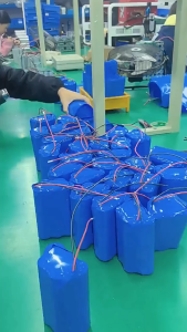 POWERBOX แบบพกพาใหม่ รุ่น 2000W แหล่งจ่ายไฟฉุกเฉินสำหรับการตั้งแคมป์กลางแจ้งแบบใช้พลังงานสูง แหล่งจ่ายไฟสำรองพลังงานแสงอาทิตย์