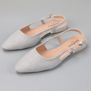 รองเท้าแตะส้นแบนหัวแหลมผ้าสะท้อนแสงสุดหรูหราสวมใส่สบาย รองเท้าแตะผู้หญิงไซส์ใหญ่ สายรัดหัวเข็มขัด รองเท้าแตะแบบสวมสบาย