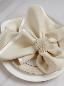 Tấm Trải Bàn Tiệc Tây Bằng Vải Polyester Chống Thấm Nước Dùng Tại Nhà Khăn Ướt Dùng Để Lau Ly Tấm Trải Hoa Giấy Dùng Tại Nhà Và Khách Sạn