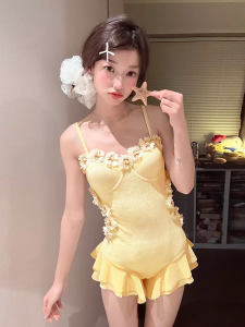 HAYOU | Bộ Đồ Tắm Hấp Dẫn GATHERING Ngực Nhỏ Có Dây Thép