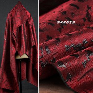 ผ้าปักลายดอกไม้สีแดงและสีดำ ผ้าซาตินปักลาย ผ้าทอลายดอกไม้ ผ้าทรง 3 มิติ ผ้าสำหรับเสื้อผ้า ผ้าสำหรับผู้ออกแบบ ผ้าสำหรับทำเสื้อผ้า ผ้าสำหรับ DIY