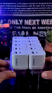 Robot RT-K8 Plus S Kepala Charger Dual Port Batok Adaptor USB dan USB C Fast Charging 2.4A