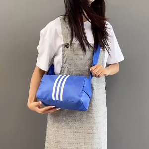 Túi đeo chéo thời trang thanh lịch