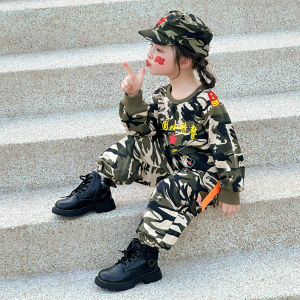 ชุดสองชิ้นคอตั้งลายพรางสำหรับเด็กผู้หญิง ชุดลำลองฤดูใบไม้ผลิ 2025 ชุดเด็กผ้าฝ้าย ชุดสเวตเตอร์ ชุดเด็ก ชุดสองชิ้น