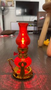 Đèn dầu chạy pin thân nhựa chỉnh được độ sáng thờ cúng (giá 1 cái)