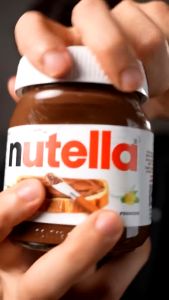 Sốt socola hạt phỉ Nutella Hazelnut Spread with Cocoa của Đức hộp 450gr