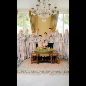 Sarimbit Couple Keluarga MAHARAYYA PREMIUM Series by Eldeena Syari // Bisa COD Sets Ibu Ayah Anak