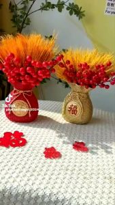 Lọ hoa - bình nhựa cắm hoa túi tiền kèm bông lúa mạch cành đào bông. Bình cắm đào bông Decor để bàn mang đến tài lộc cả năm mới