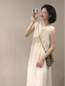 Elegant and Loose Weight-Loss Dress