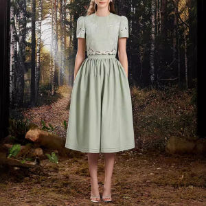 ชุดกระโปรงวินเทจฮอลโลว์ลายเรียบหรูใหม่ฤดูร้อน