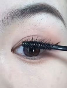 SVMY - เครื่องมือเสริมขนตาแห้งเร็ว กันน้ำ สีดำสดใสเรียว ดัดผม สีดำ มาสคาร่าตาธรรมชาติ