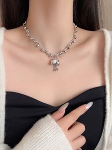 Vintage Silver Bellflower Pendant Necklace Womens Cool Sweet Style Choker Clavicle Chain High Fashion Trendy Neck Chain