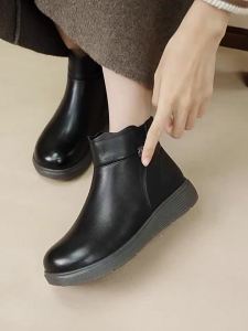 Reddragonfly | Insulated Warm Genuine Leather Soft Soled Fleece-Lined Shoes for Middle-Aged and Elderly Women