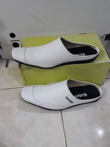 sandal selop putih / sandal habib / sandal haji dan umproh bagus simpel nyaman anti slip