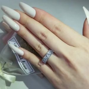 2024 New Luxury Triangle Silver Color Aesthetic Eternity Band Ring for Women Anniversary Gift Jewelry Wholesale R6505