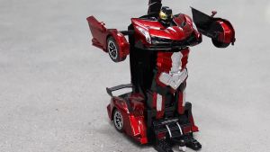 Mobil Robot Remote Control Ukuran Besar 2.4GHZ: Mobil Remote Control Bisa Berubah Menjadi Robot Ada Lampu