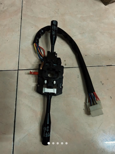 (HÀNG TỐT) TAY XI NHAN (CÔNG TẮC ĐIỀU KHIỂN TÍCH HỢP/COMBO SWITCH) TẢI NHỎ DAEWOO LABO SUZUKI CARRY/ PRO/ VANgiá 1cái