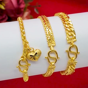 สร้อยข้อมือทองพ่นทราย คละเเบบ ความยาว 67.3 นิ้ว เทียบเท่า 1 บาท หุ้มเศษทองเเท้ ชุบทอง ใส่เสริมบารมี ใส่ออกงานได้ งานสวย พร้อมส่ง