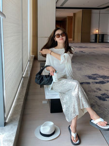 กระโปรงสั้นผ้าลูกไม้เงินประดับเลื่อมสำหรับผู้หญิง กระโปรงทรงเอเอวสูง กระโปรงยาวคลุมเข่า ฤดูร้อน 2023 แฟชั่นสตรีท