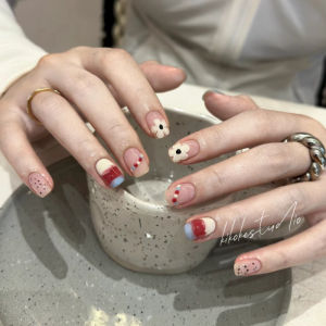 Handmade Summer Moon Nude Floral Gradient Short Wearable Nails White Enhancing Cute Versatile Pure Color Cosmetic Nail Tips