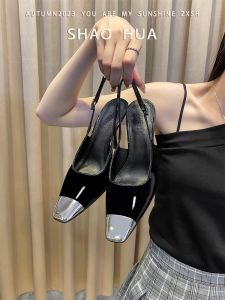 รองเท้าส้นสูงขนาดใหญ่สําหรับผู้หญิง สีดำ เท้ากว้างหัวเหลี่ยม เซ็กซี่ ทันสมัย สไตล์เกาหลี รองเท้าแตะแบบสวมตัดต่ําสําหรับใช้ประจําวัน