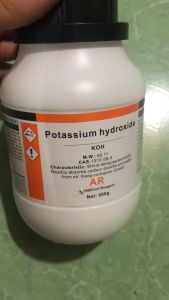 KOH Kali Hidroxit posstasium hydroxide Tinh Khiết khối lượng 500g