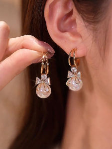 Elegant Butterfly Knot Pearl Earrings 2024 New Style French Fashion Zirconia Dangle Studs Womens Jewelry  out