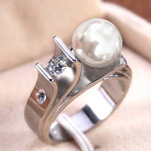 Huitan Unique Design Women Imitation Pearl Ring Gorgeous Wedding Party Luxury Accessories with Shiny CZ Lady Delicate Jewelry