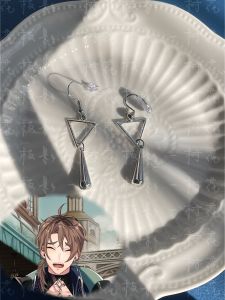 New World Carnival Reverse Thinking Triangle Earrings Clip-On Cosplay Accessories Custom Made Costume Props for Anime Fans