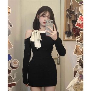HUOLISI | Slim Fit Long-Sleeve Black Dress for Petite Girls